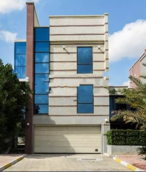 al mushrif villas